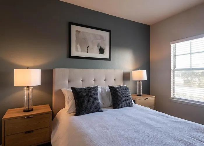 Landing Modern With Amazing Amenities